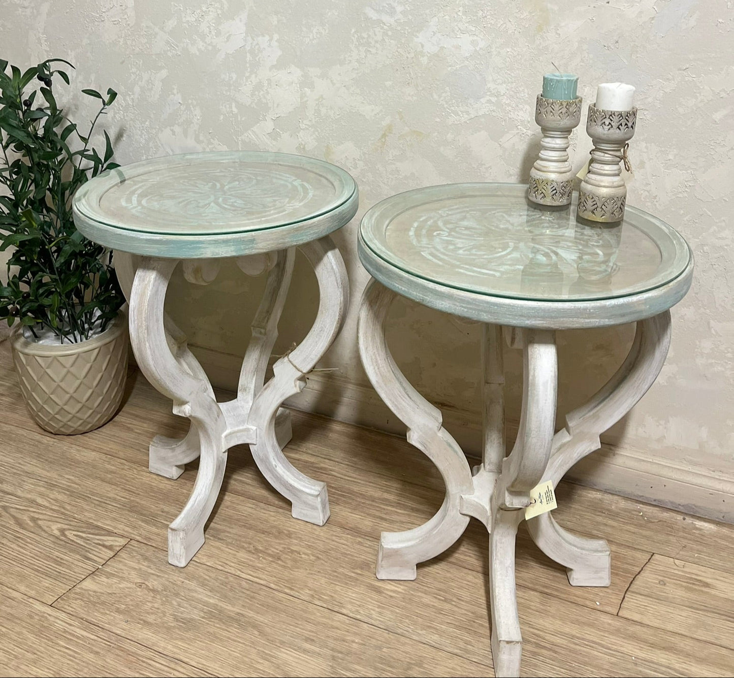 Elegant Round Side Tables – Set of 2