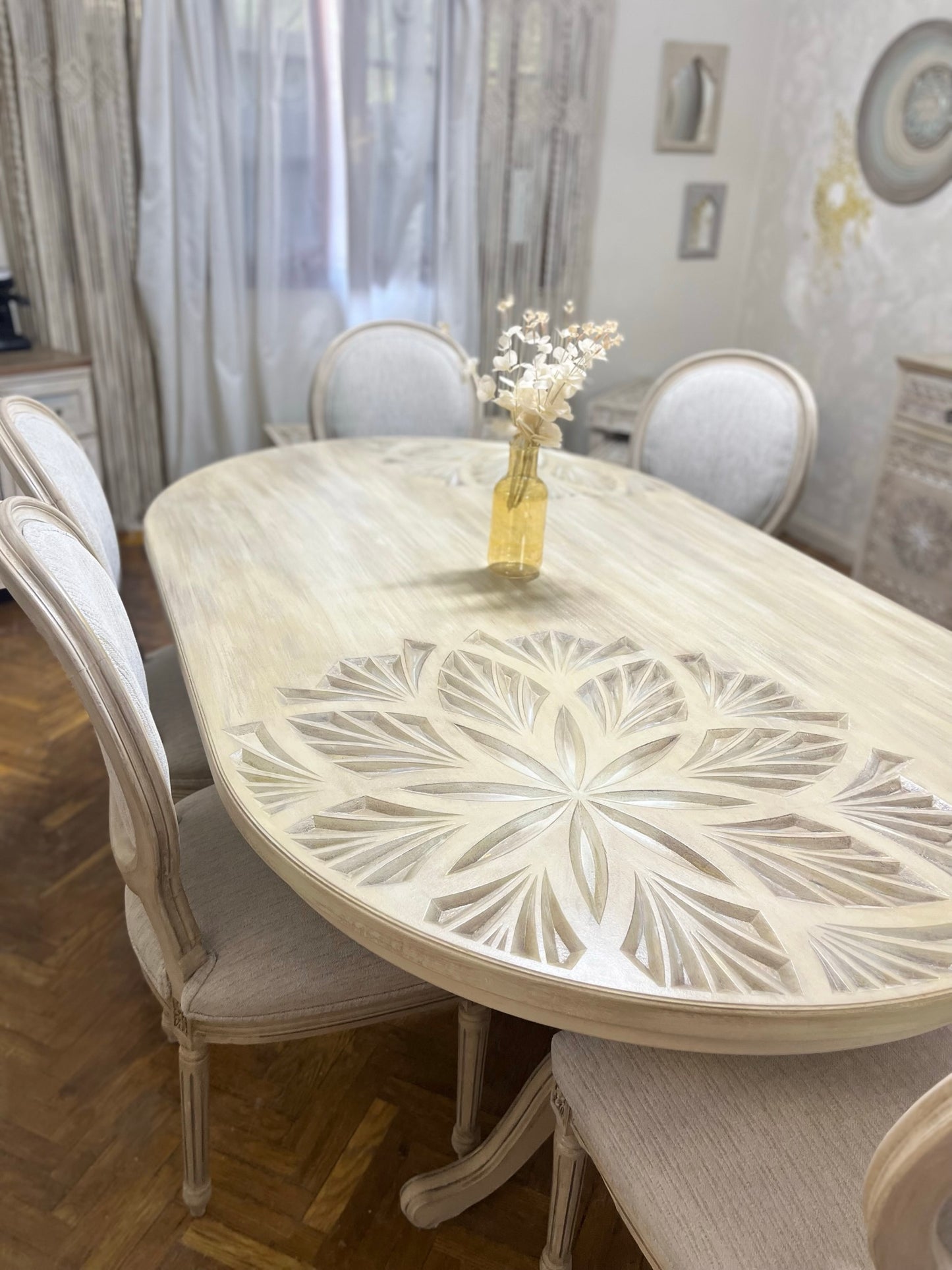 Classic Carved Top Dining Set with Chairs