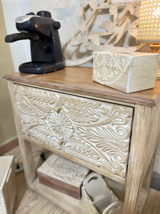 Console / Coffee corner