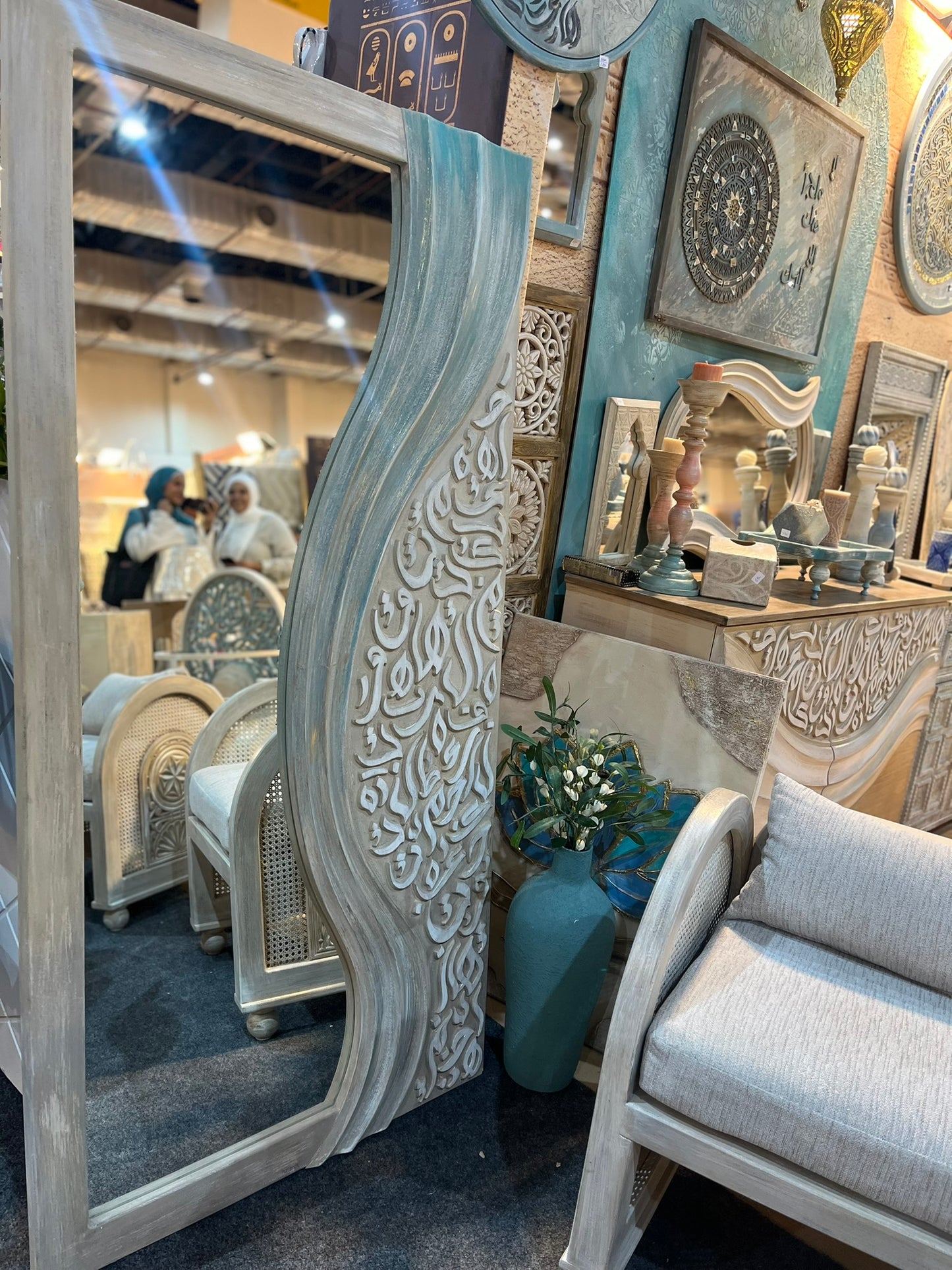 Wall Mirror with a modern Arabic touch