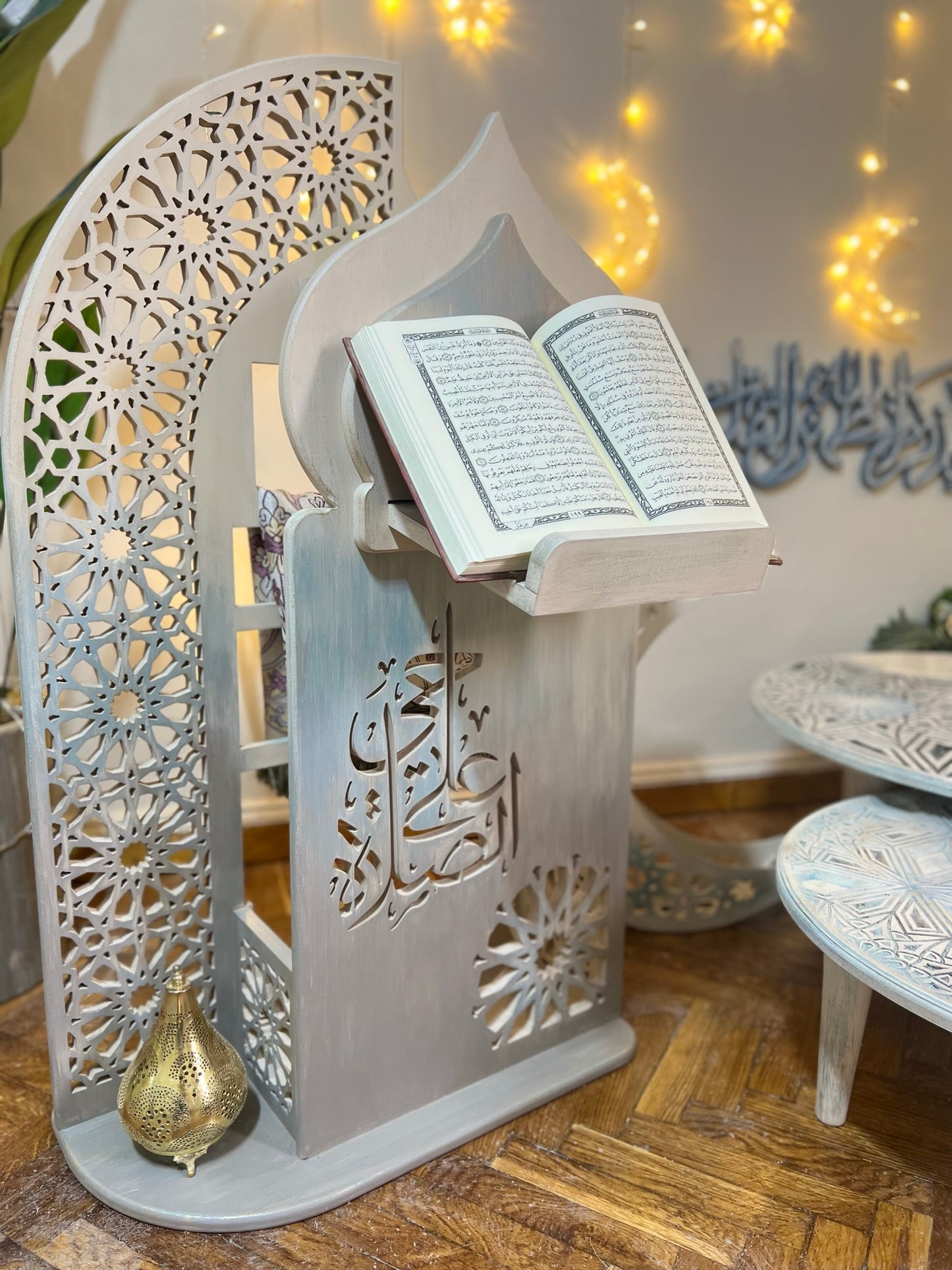 Prayer stand