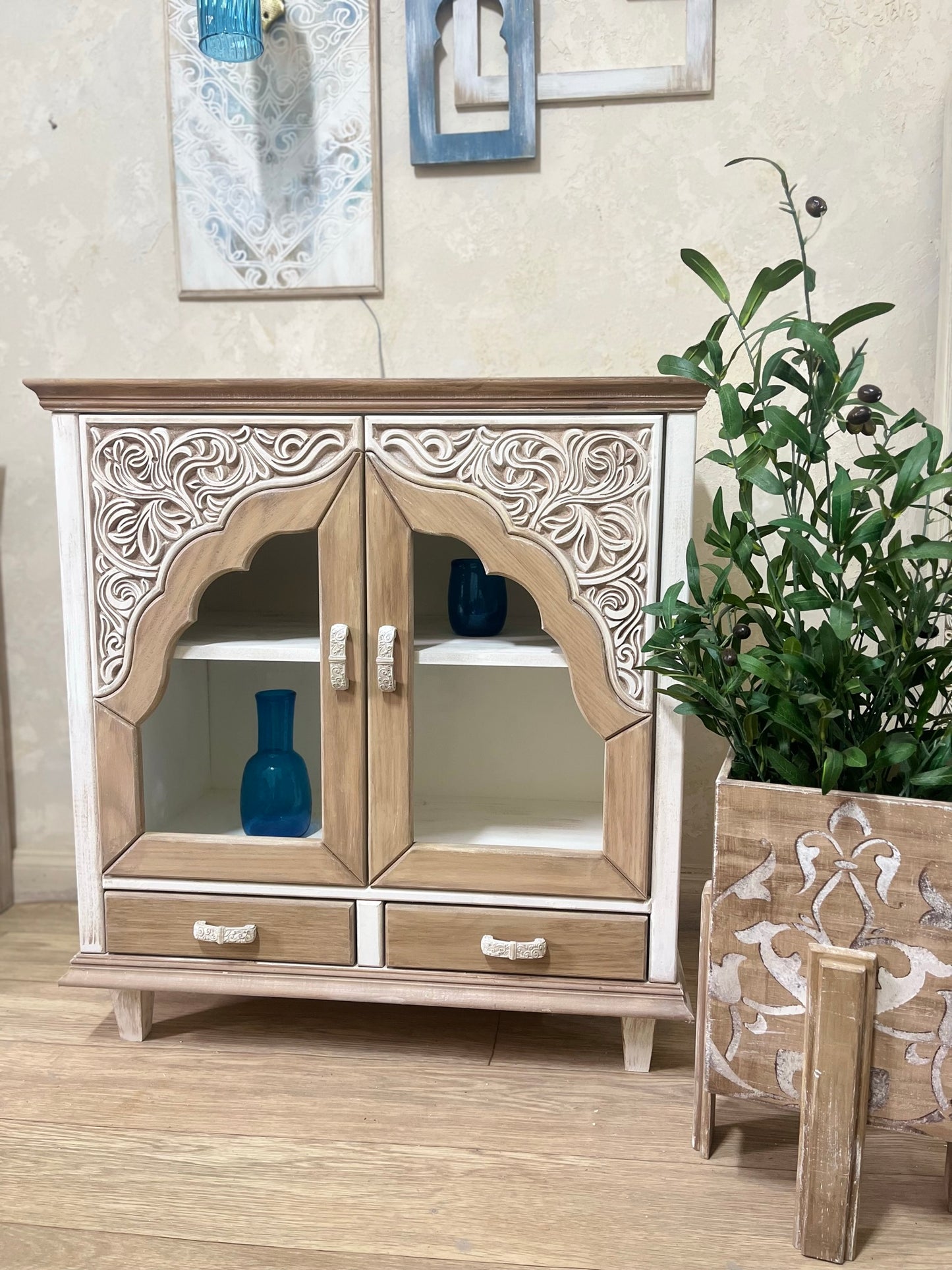 Coffee Corner / Console Unit with Elegant Wood Details
