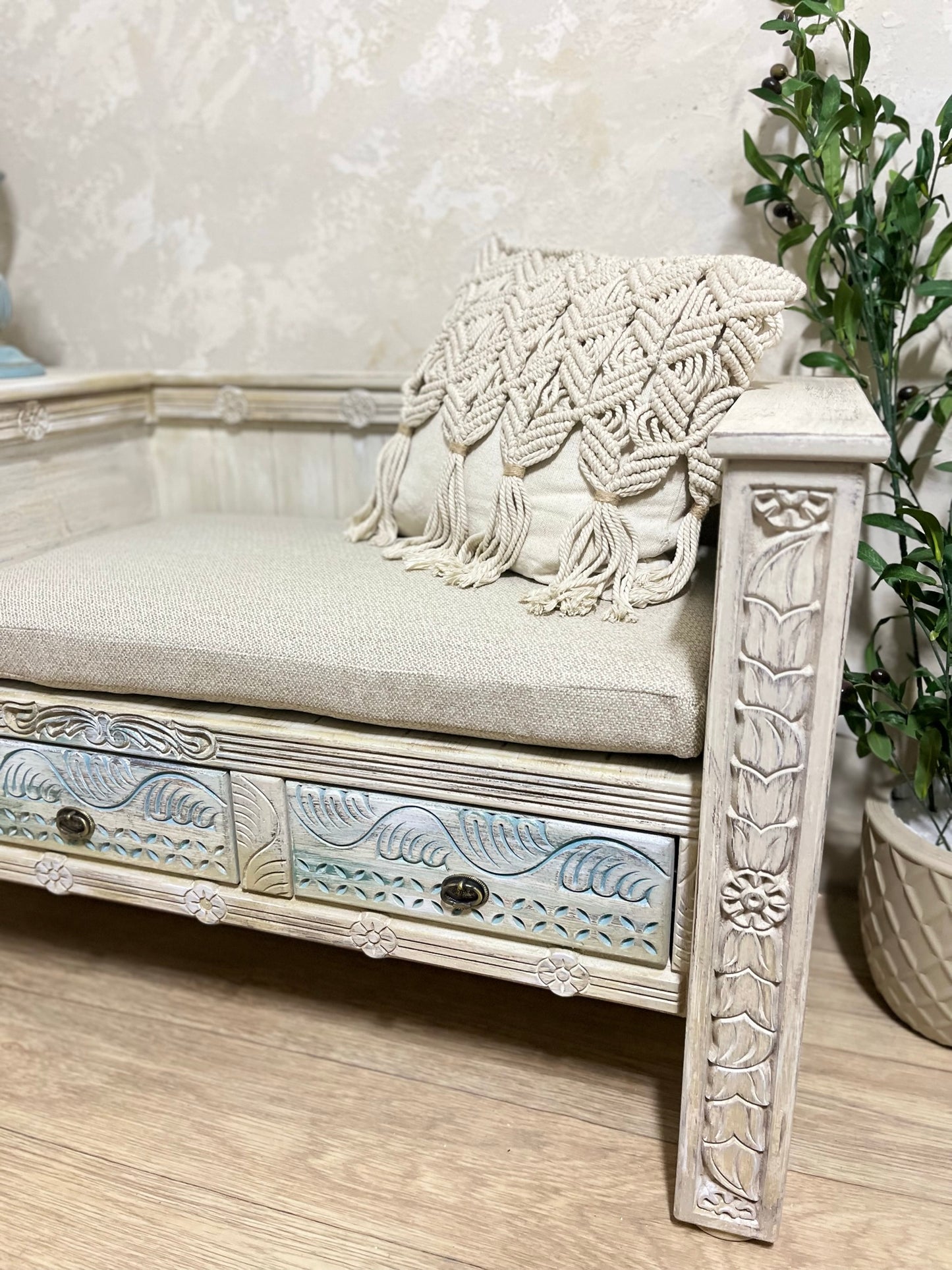 Elegant Wooden Bench with Built-in Storage Drawers