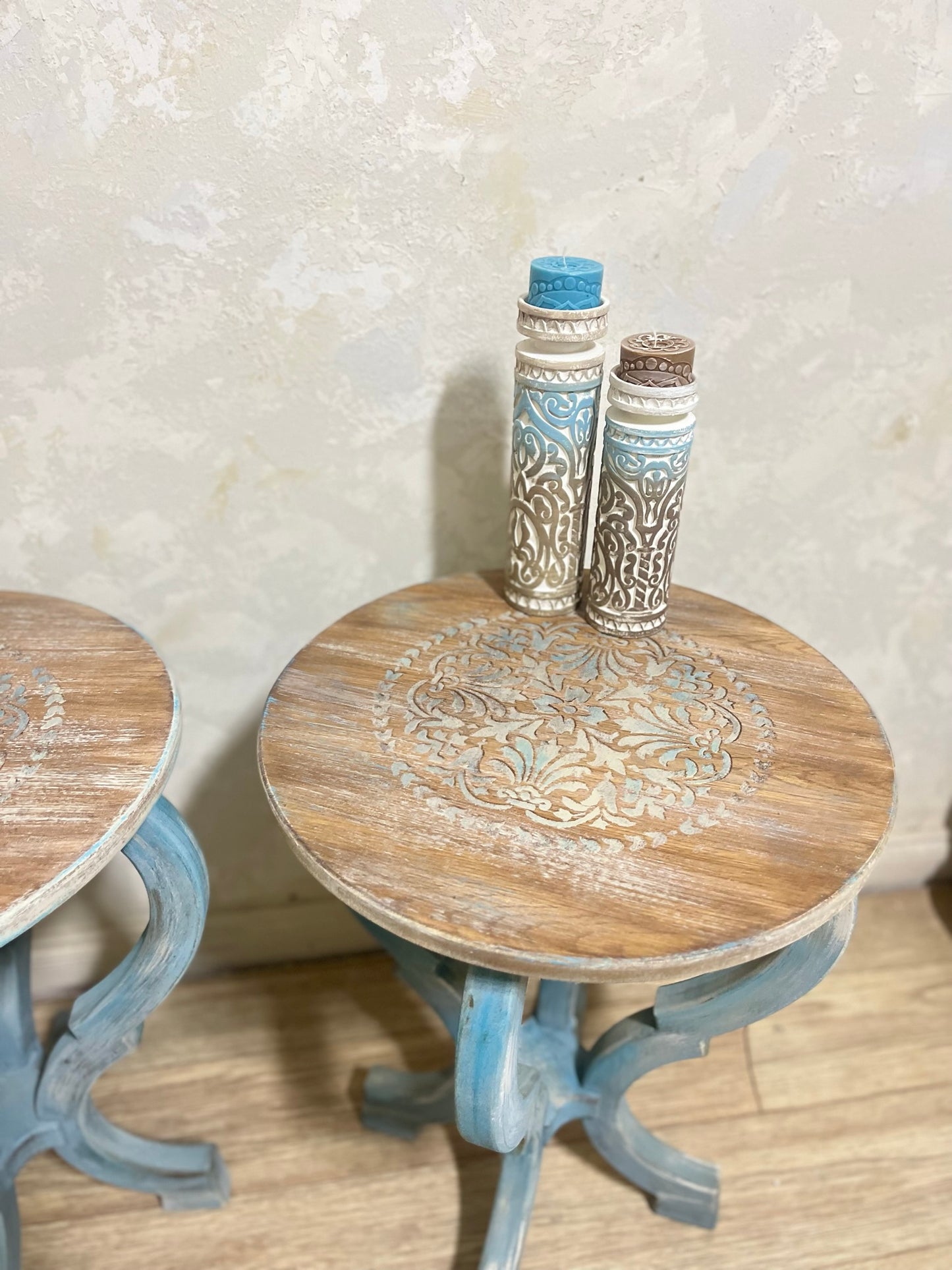 Elegant Round Side Tables – Set of 2