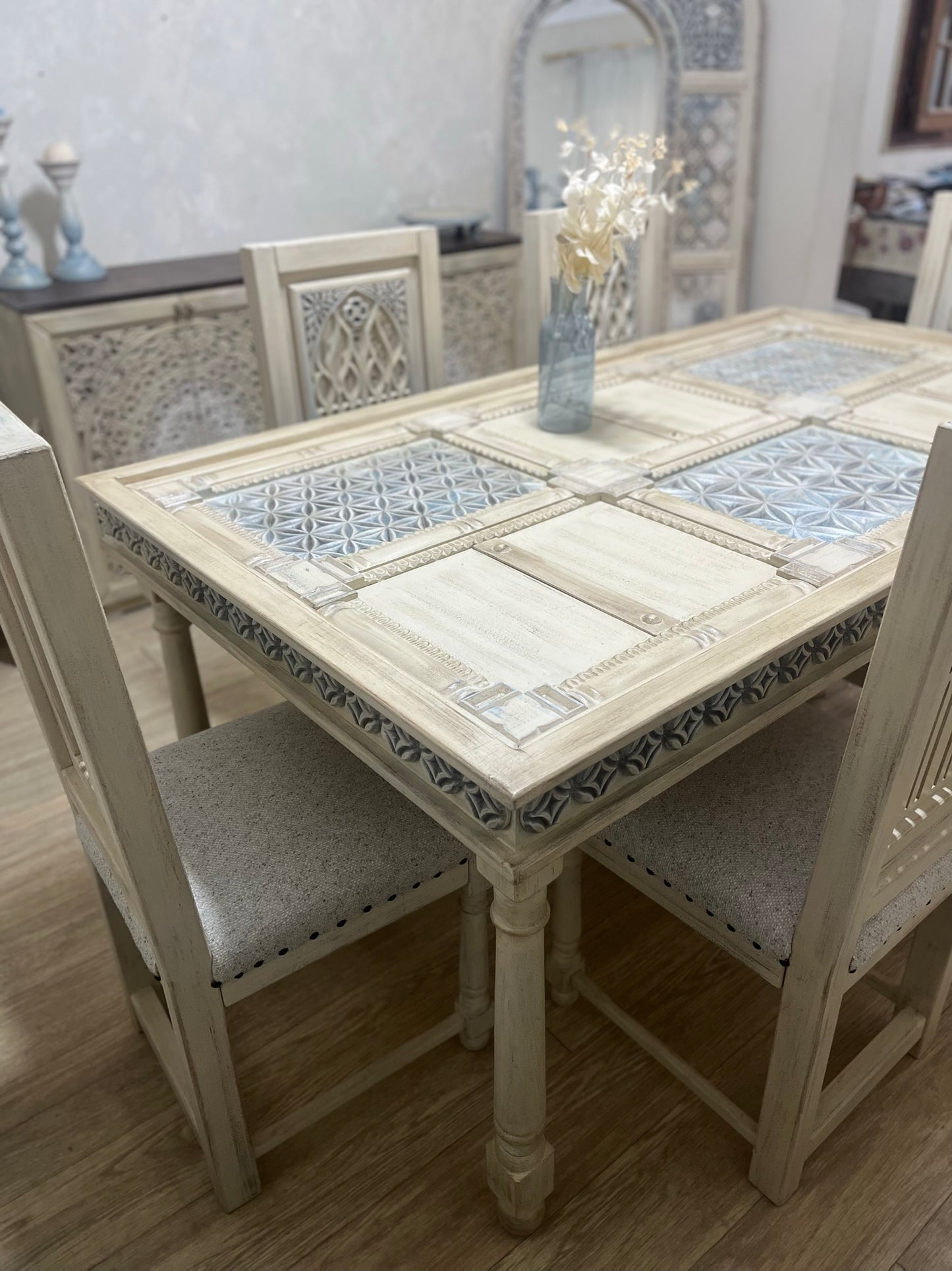 Elegant Dining Table Set with 6 Chairs and Decorative Details