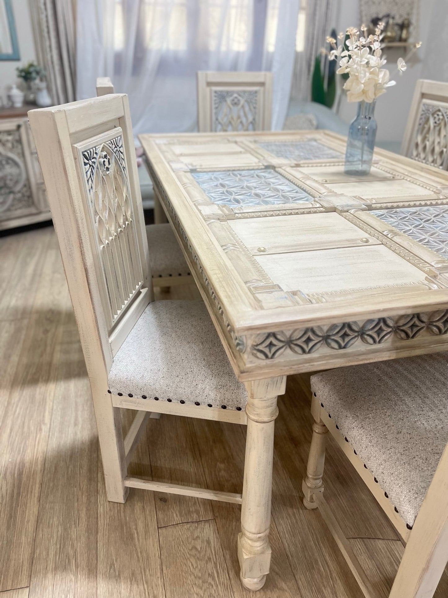 Elegant Dining Table Set with 6 Chairs and Decorative Details