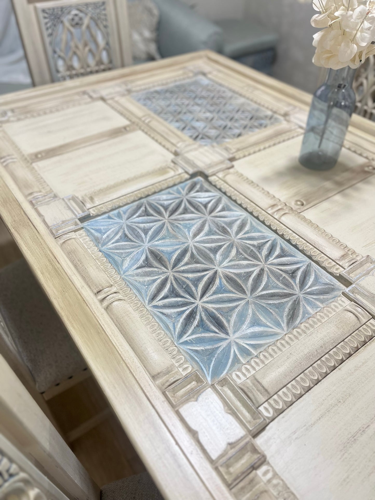 Elegant Dining Table Set with 6 Chairs and Decorative Details