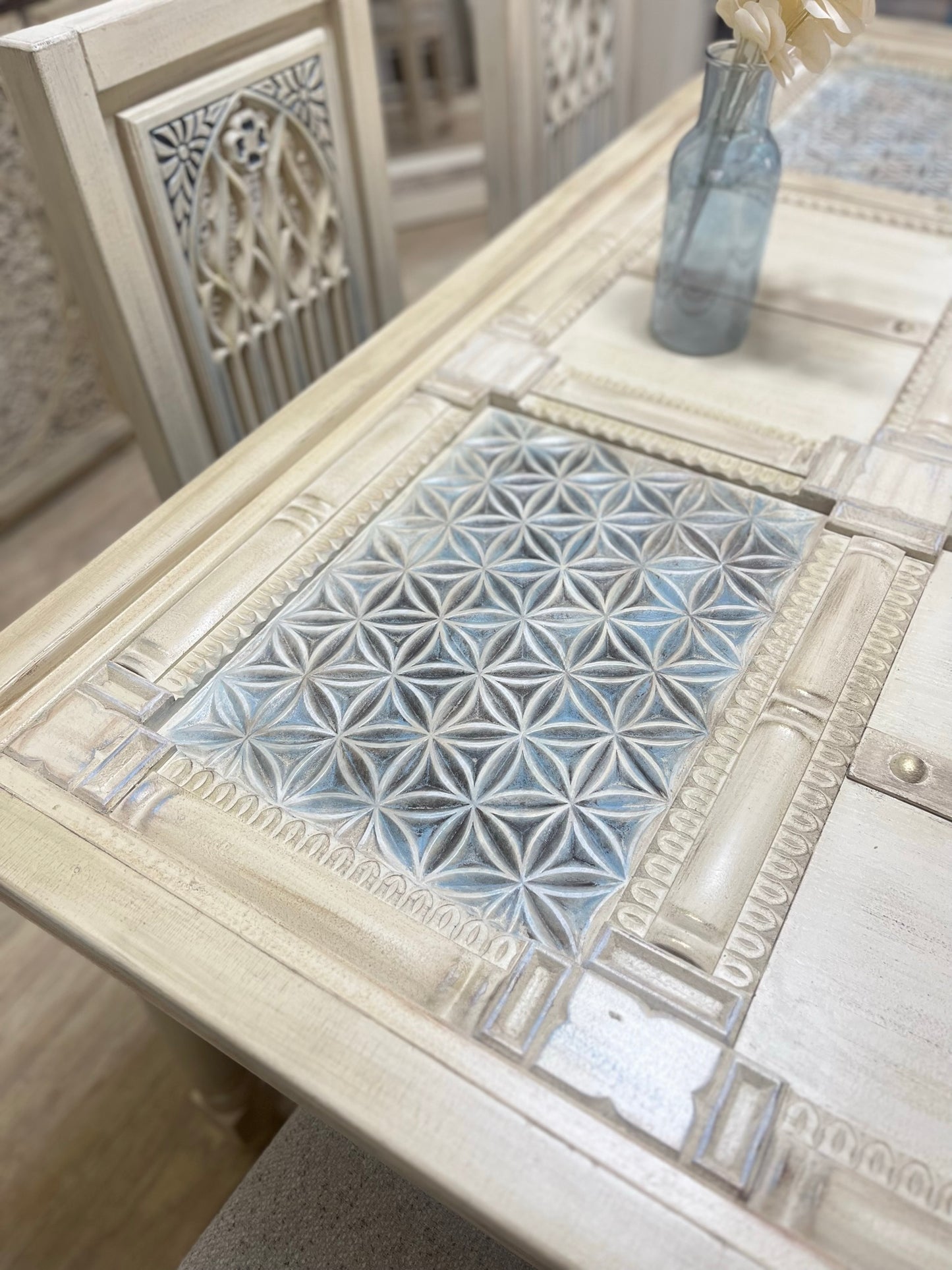 Elegant Dining Table Set with 6 Chairs and Decorative Details