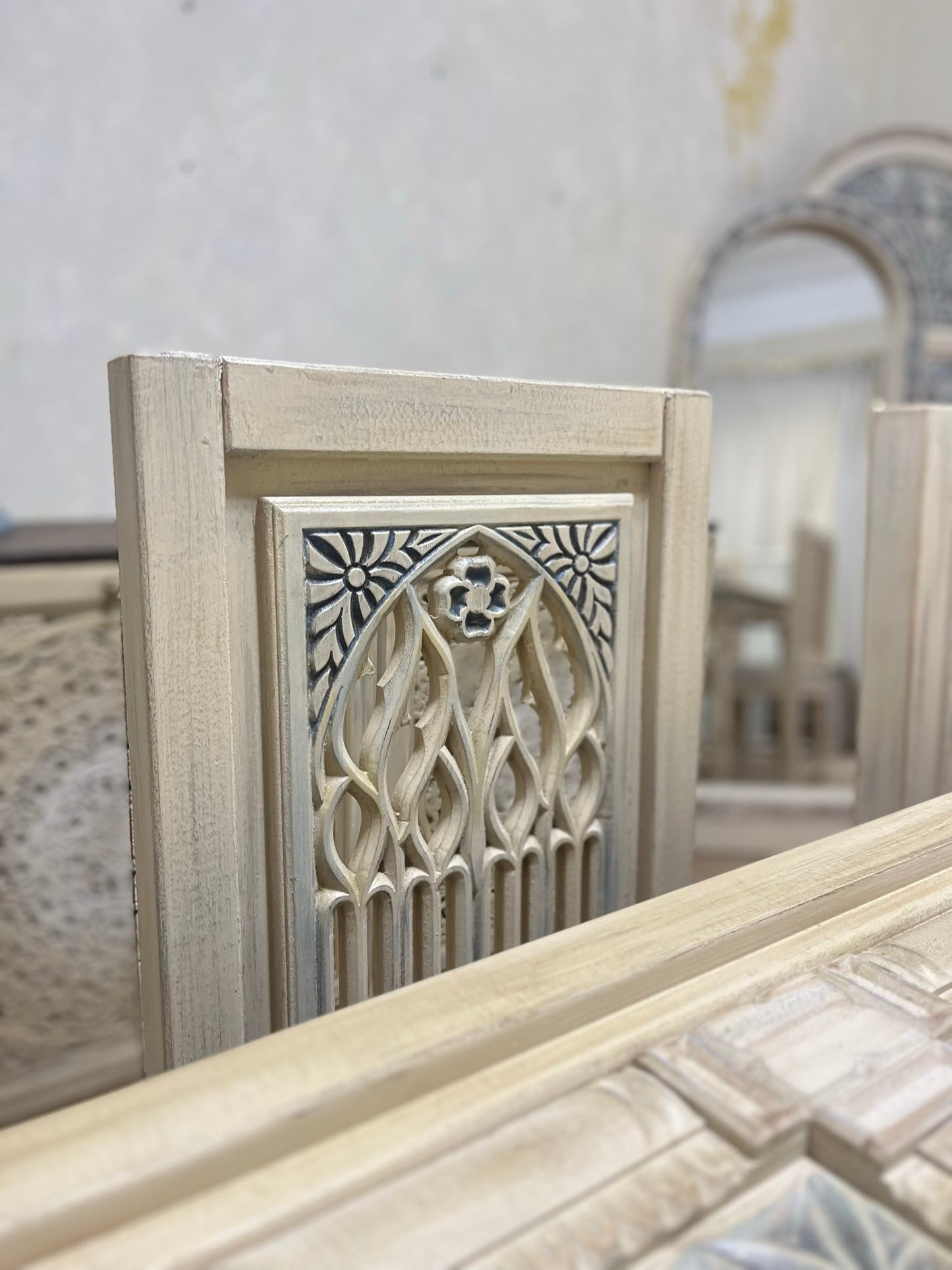 Elegant Dining Table Set with 6 Chairs and Decorative Details